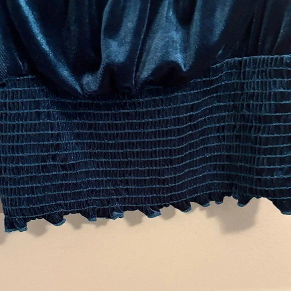 Urban Outfitters Blue Teal Velvet Smocked Cami - Picture 3 of 7